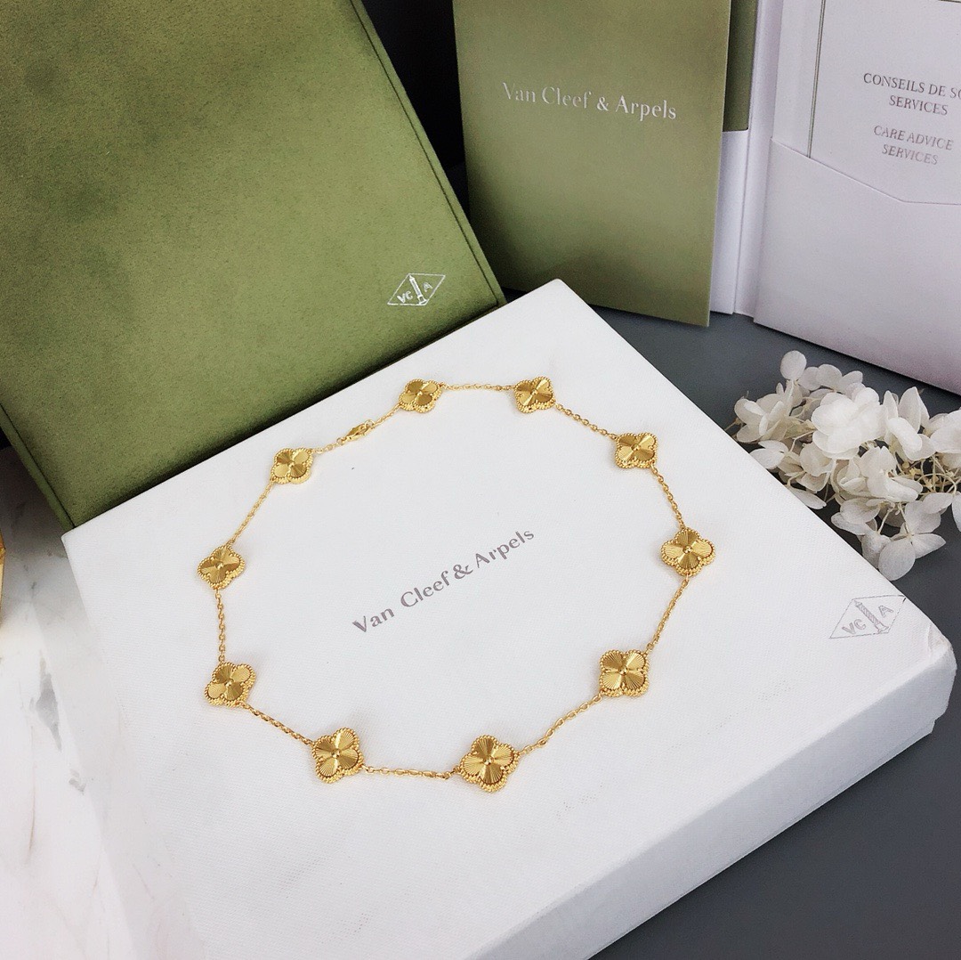 Bagsaaa V*n Cl**f & Arp*1s Vinatge Alhambra necklace, 10 motifs