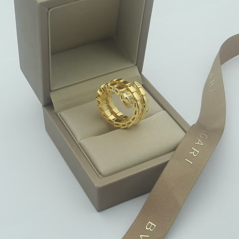 Bagsaaa Bv1g*ai Serpenti D1am0nd Ring