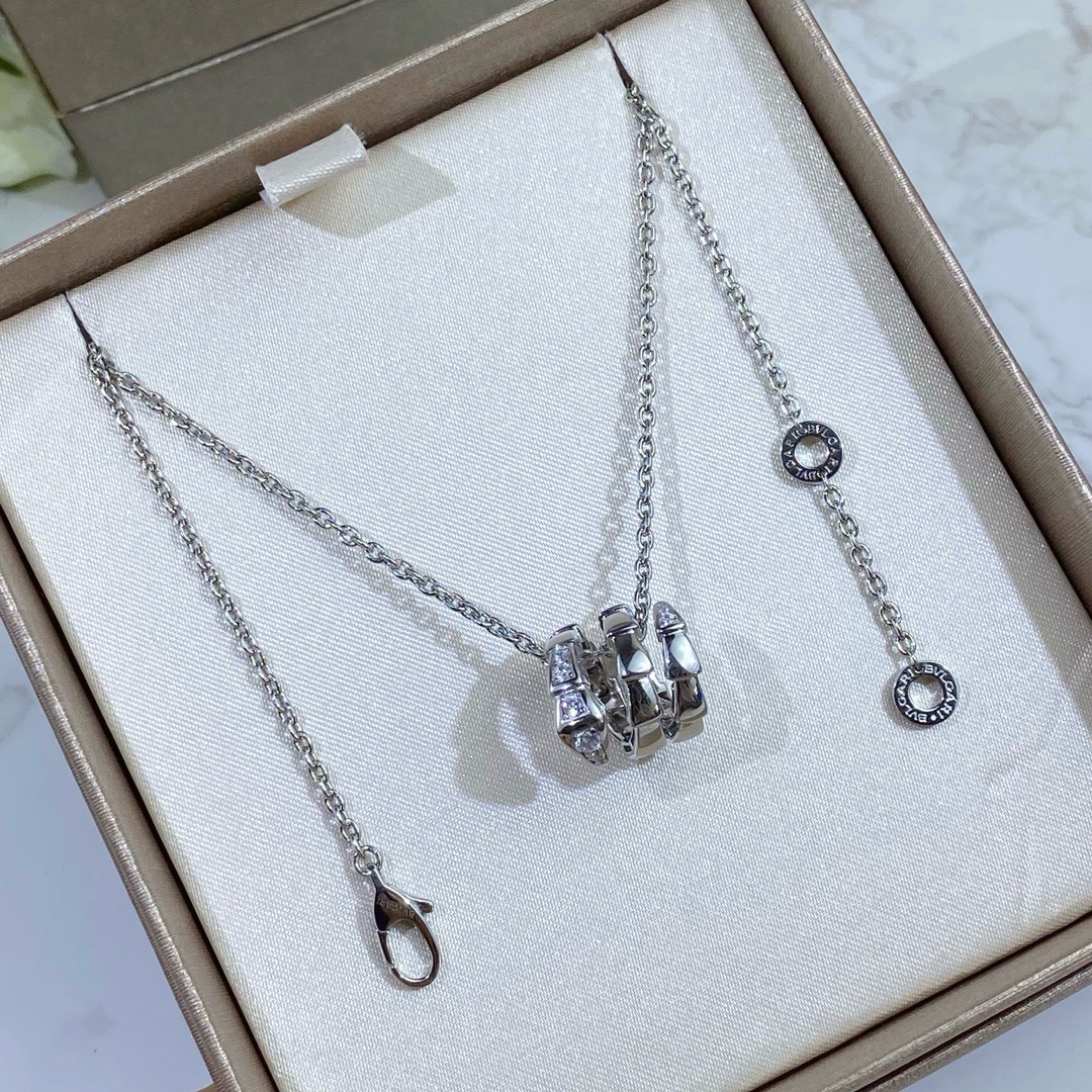 Bagsaaa Bv1g*ai Serpenti Necklace