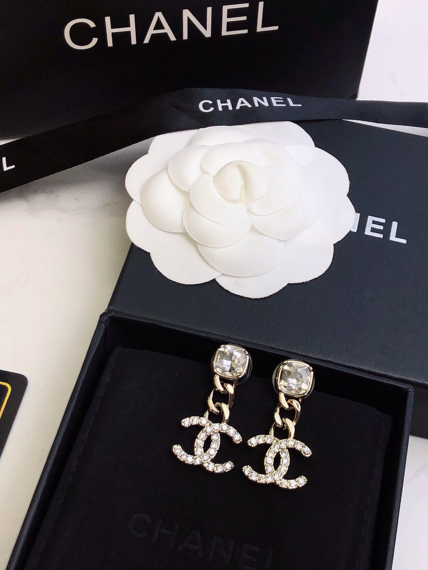 Bagsaaa Ch**el CC Logo Earrings - 2 colors