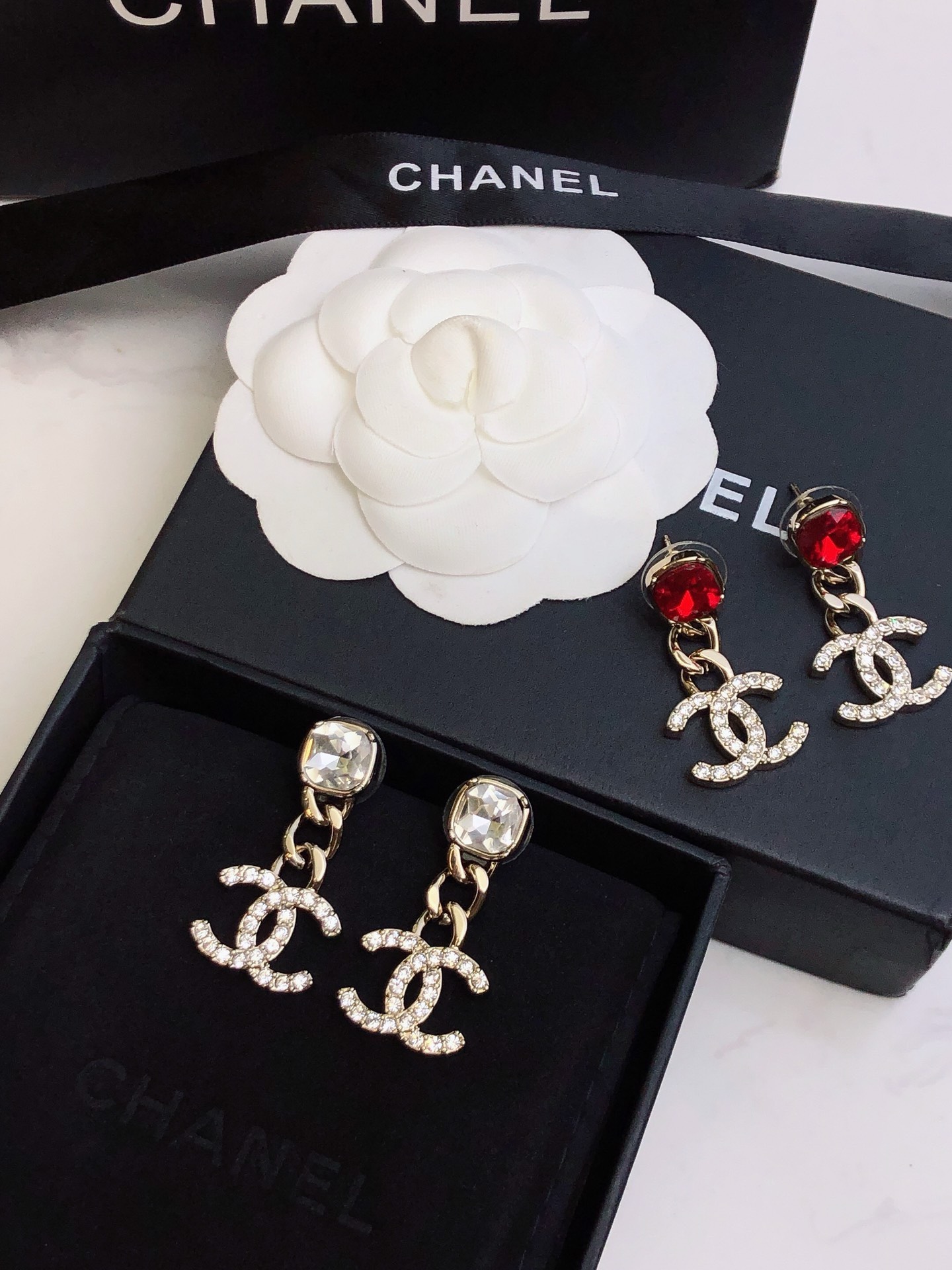 Bagsaaa Ch**el CC Logo Earrings - 2 colors