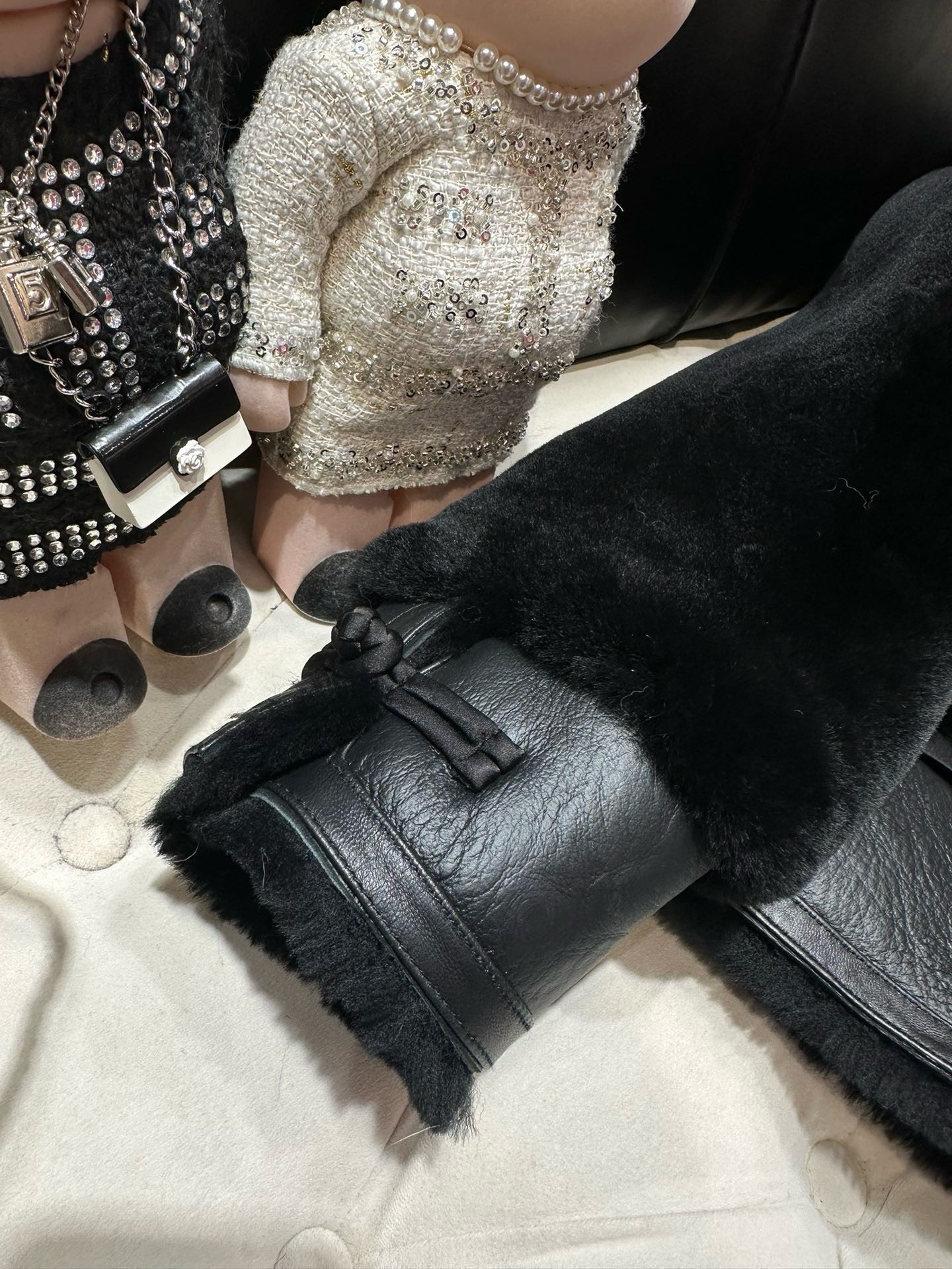 Bagsaaa H**me5 Shearling Black Jacket