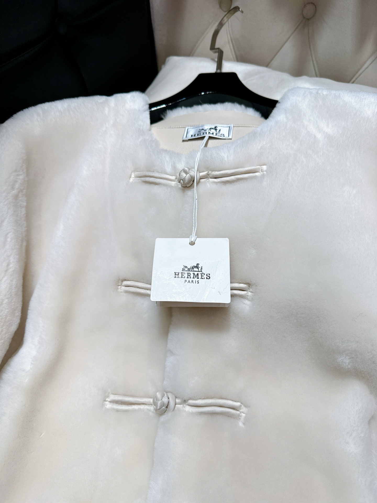 Bagsaaa H**me5 Shearling White Jacket