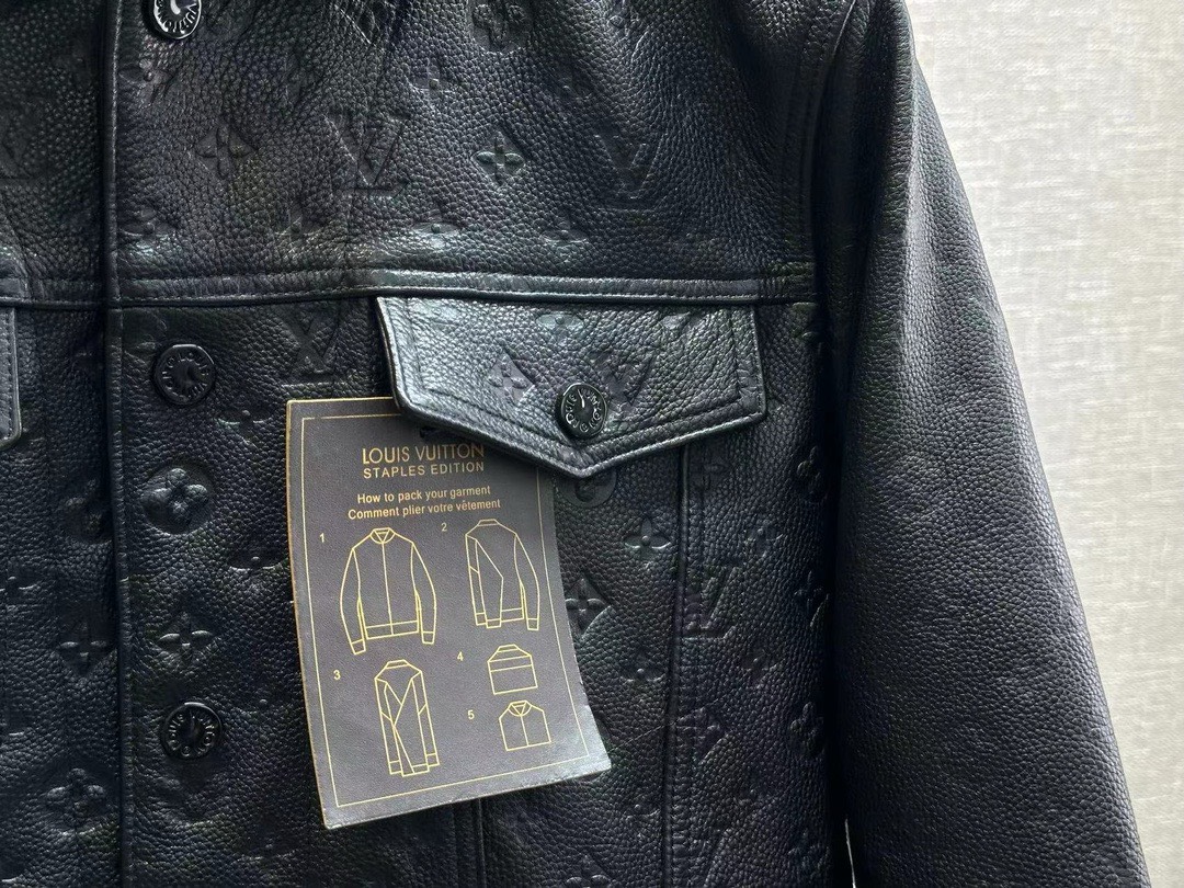 Bagsaaa L0vis Vvtt0n Monogram Leather Jacket in black