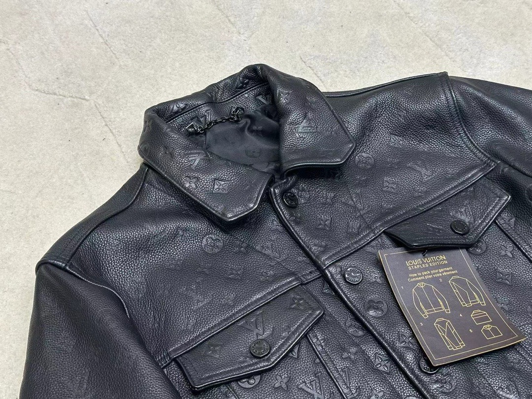 Bagsaaa L0vis Vvtt0n Monogram Leather Jacket in black