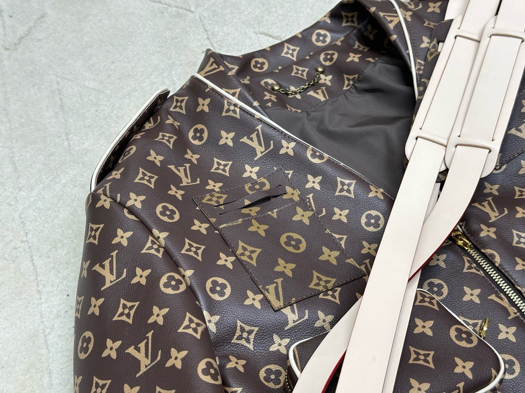 Bagsaaa L0vis Vvtt0n Monogram Leather Jacket in brown