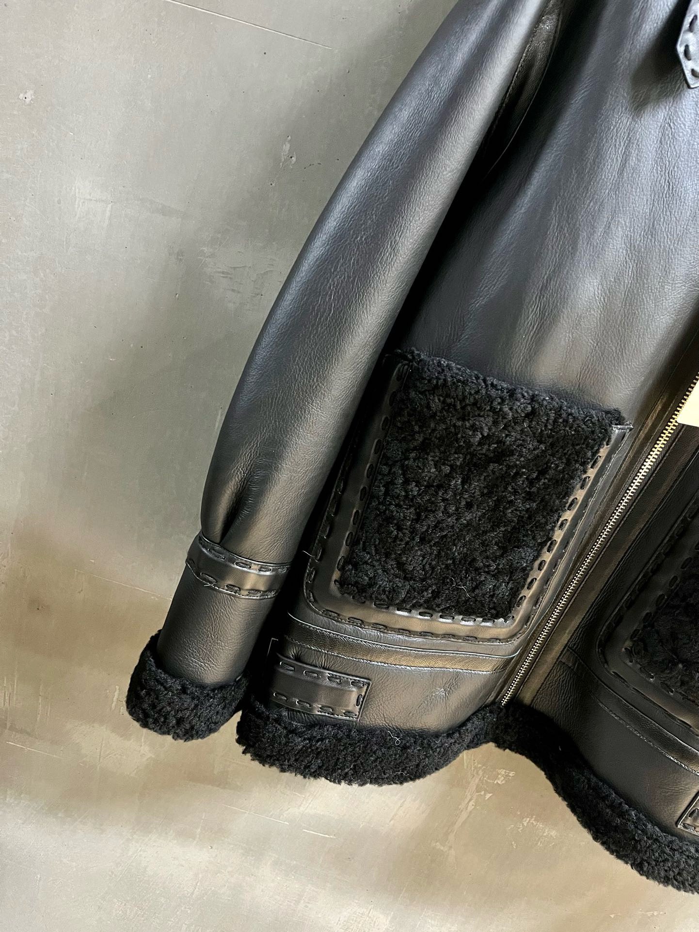 Bagsaaa F**di Black Shearling Jacket