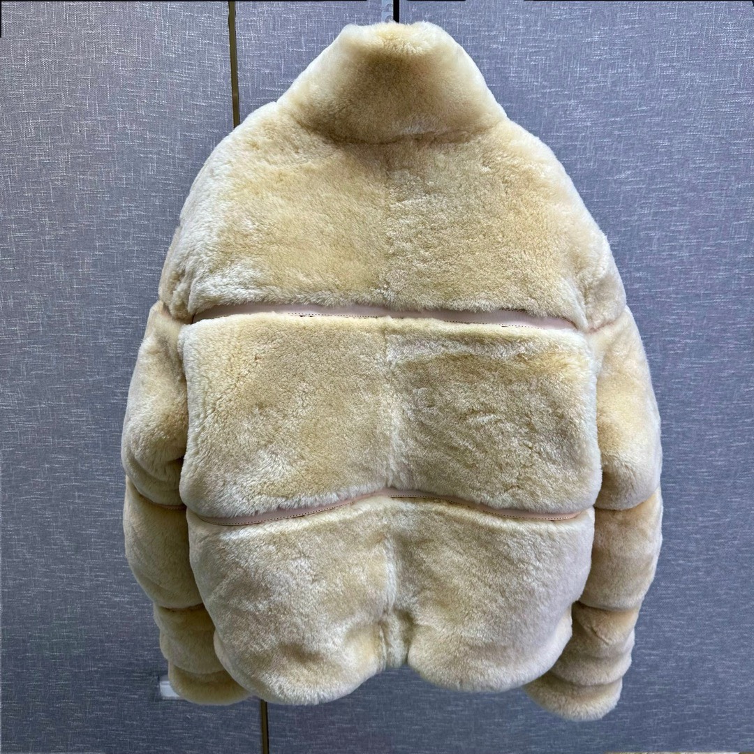 Bagsaaa L0vis Vvtt0n Shearling Coat