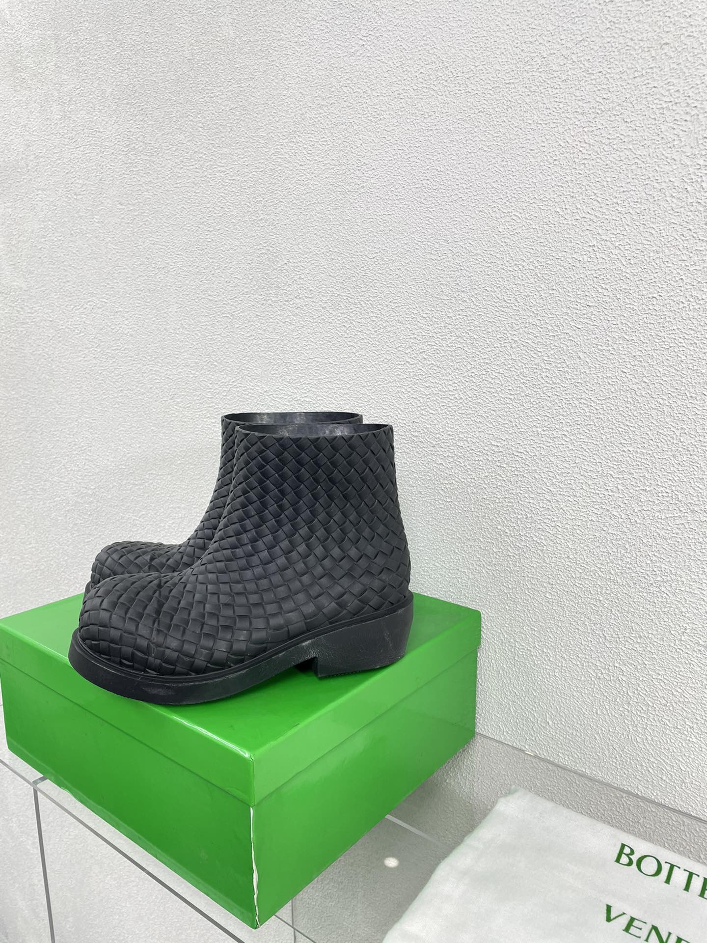 Bagsaaa B0tt*ga Ven*ta Black Rubber Fireman Boots