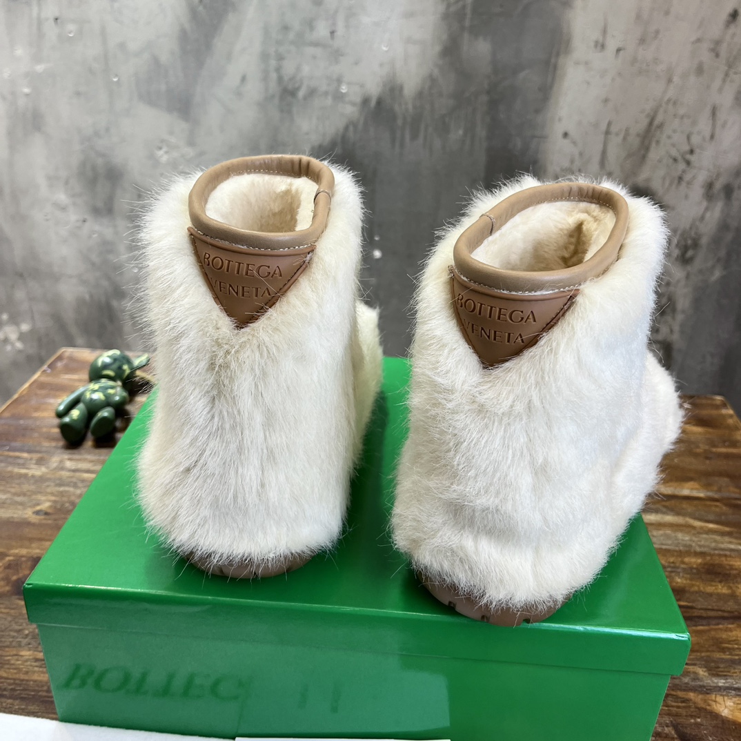 Bagsaaa B0tt*ga Ven*ta Shearling Brown Boots