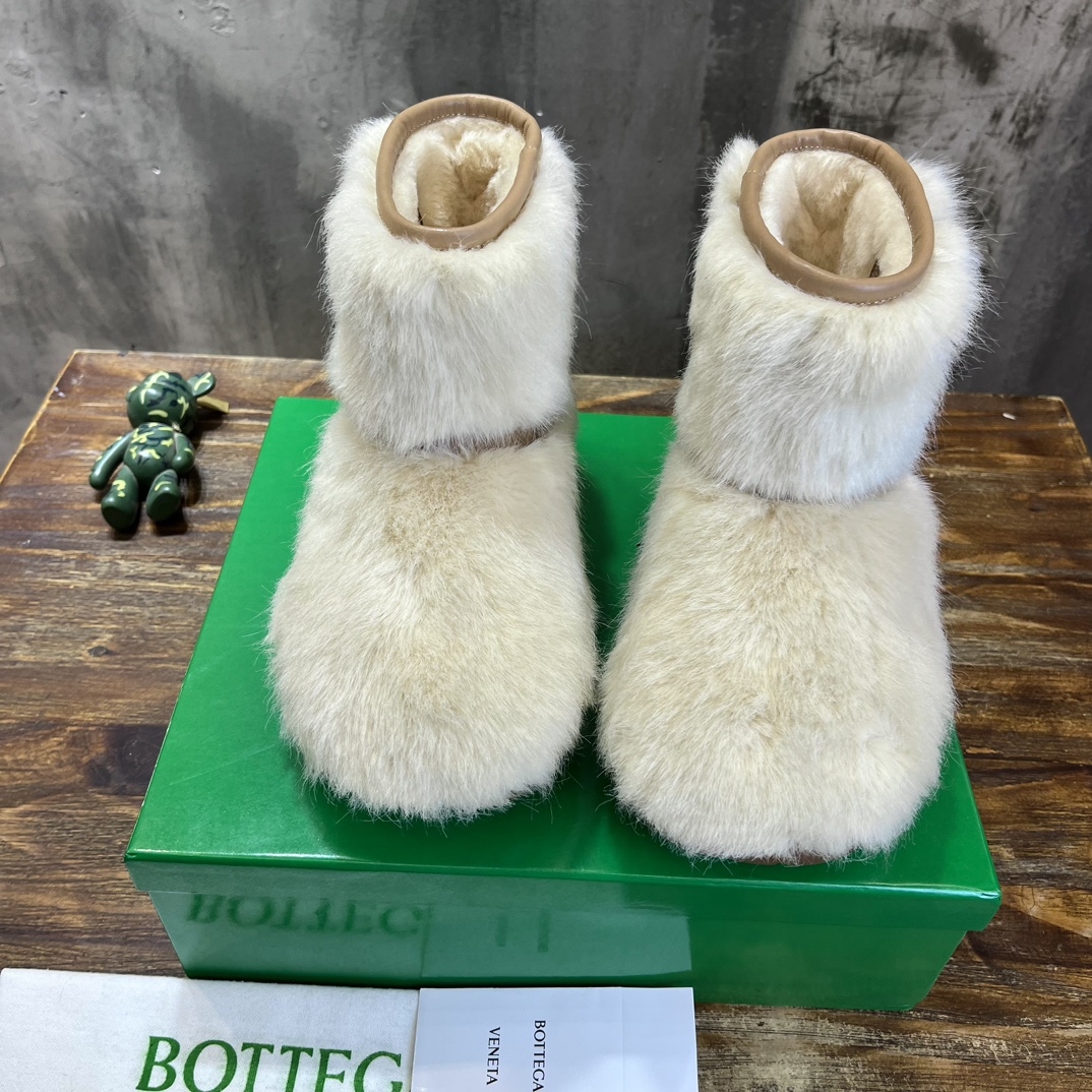 Bagsaaa B0tt*ga Ven*ta Shearling Brown Boots