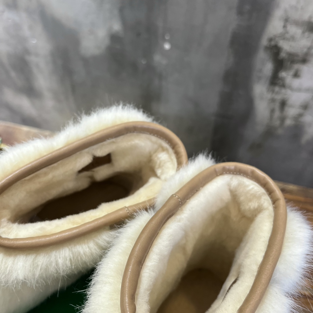Bagsaaa B0tt*ga Ven*ta Shearling Brown Boots