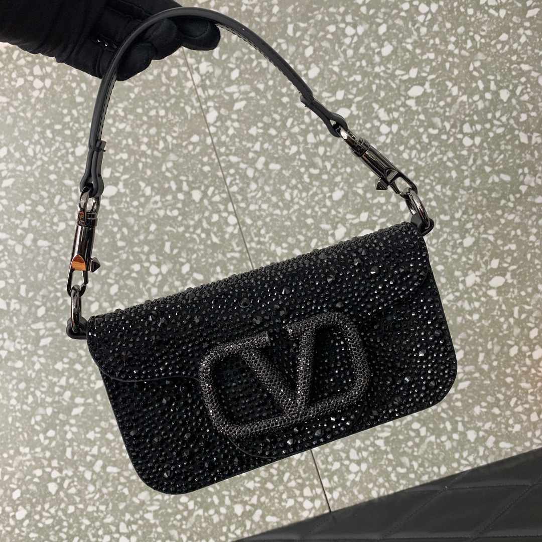 Bagsaaa Va1e*ntin0 Garavani Mini loco Black Stone - 19x10.5x5cm