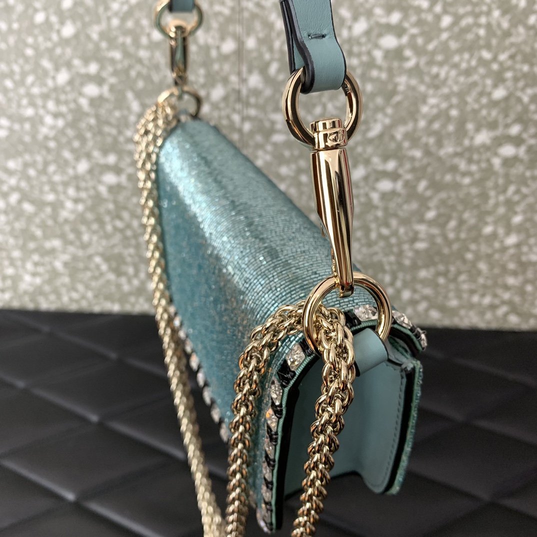 Bagsaaa Va1e*ntin0 Garavani Mini loco Blue - 19x10.5x5cm
