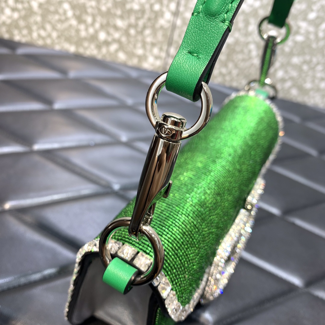 Bagsaaa Va1e*ntin0 Garavani Mini loco Green - 19x10.5x5cm