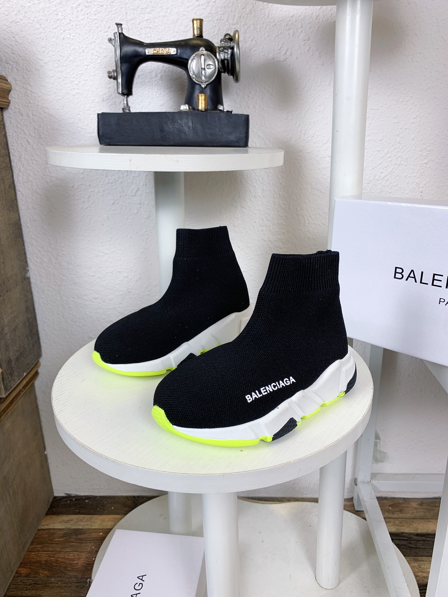Bagsaaa Ba1en*iaga Speed Runner 2.0 Trainer All Black& Yellow