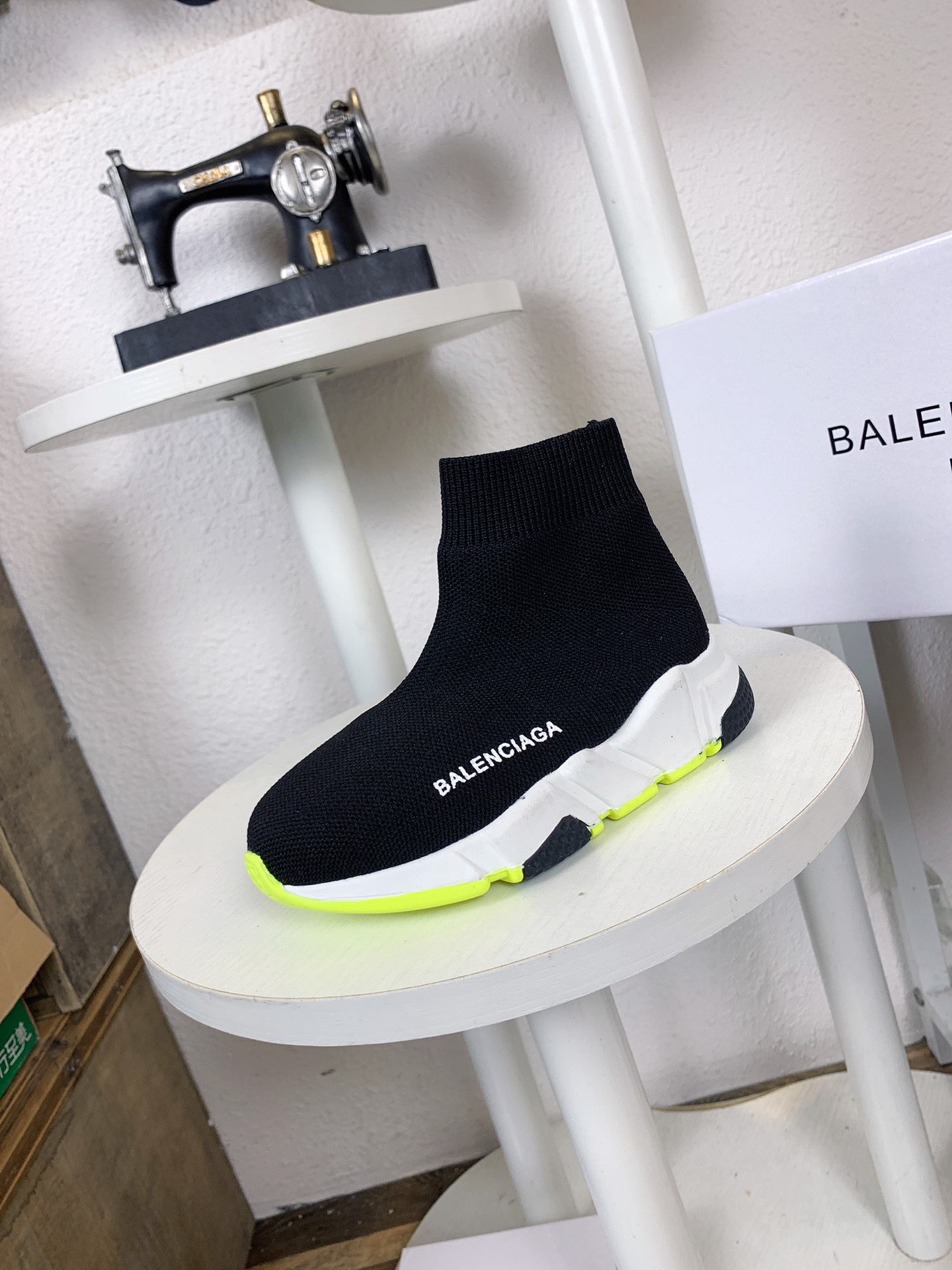 Bagsaaa Ba1en*iaga Speed Runner 2.0 Trainer All Black& Yellow