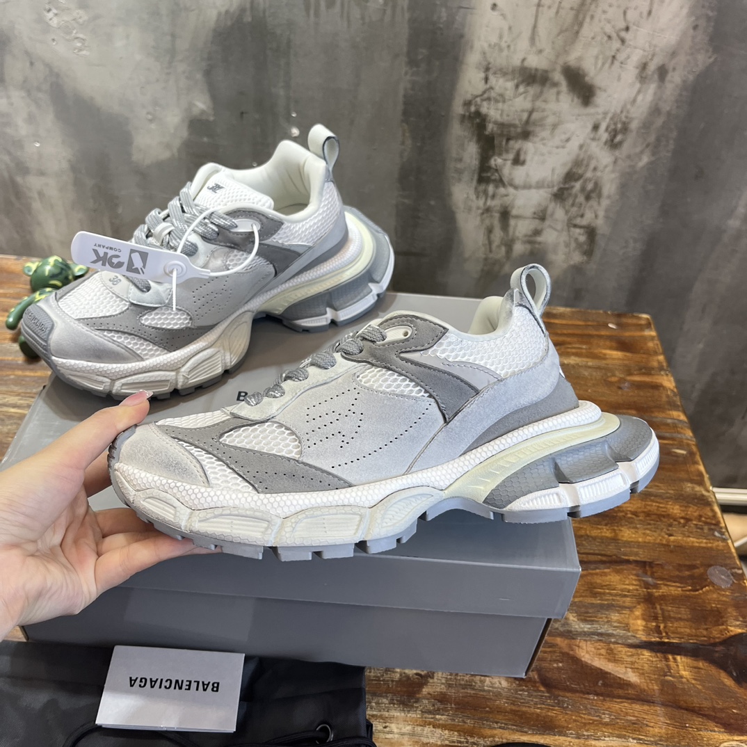 Bagsaaa Ba1en*iaga Sneaker in grey mesh and polyurethane