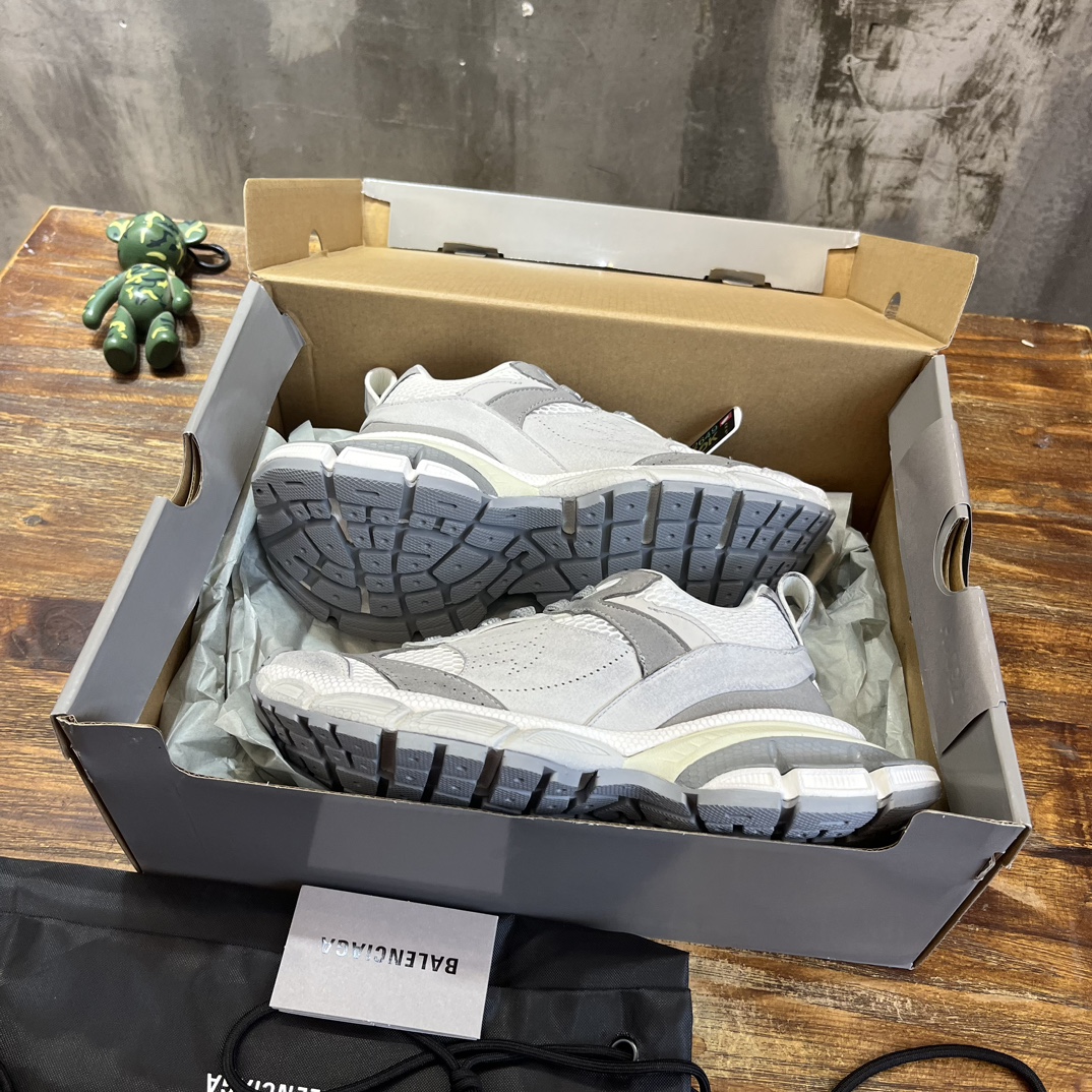Bagsaaa Ba1en*iaga Sneaker in grey mesh and polyurethane