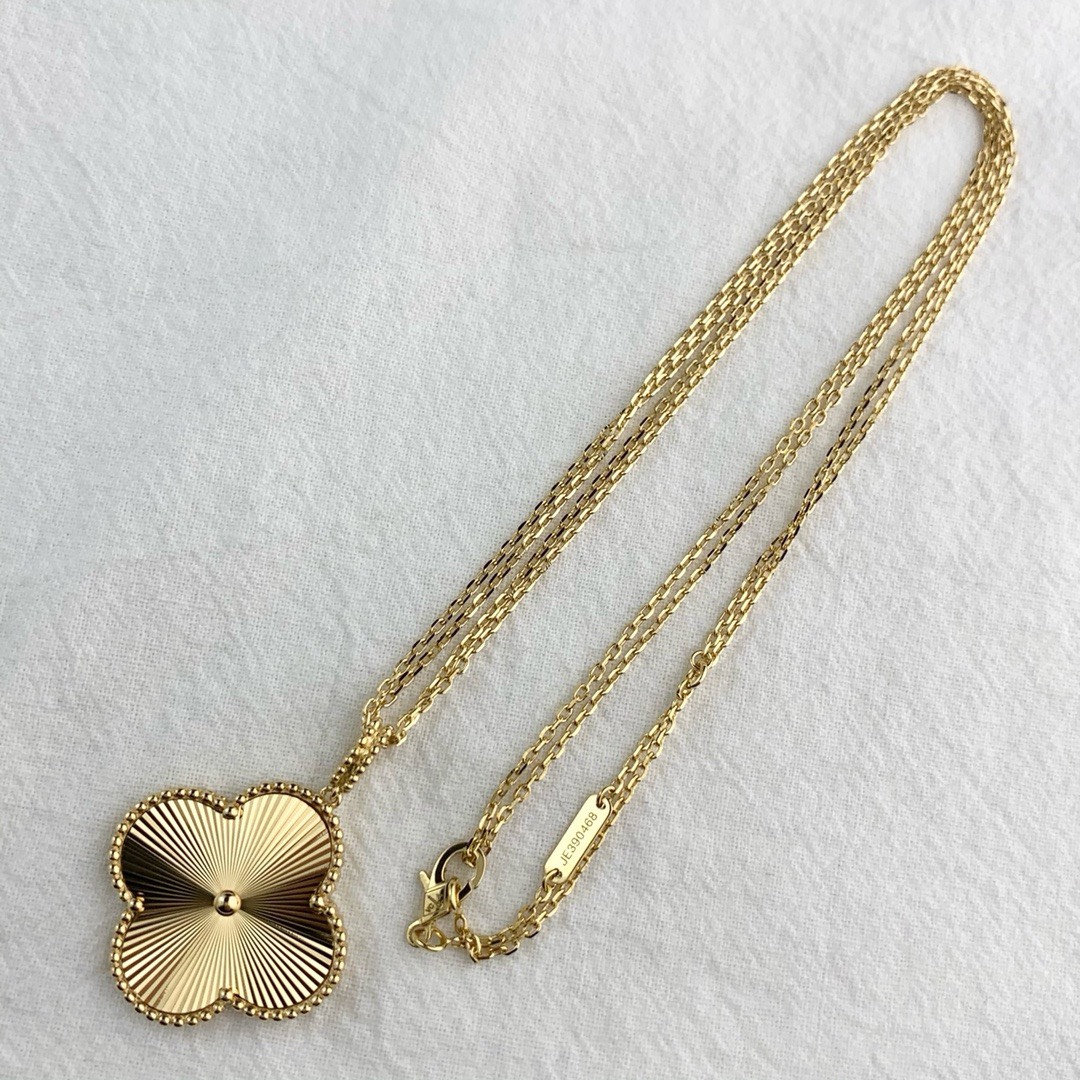 Bagsaaa V*n Cl**f & Arp*1s Gold Necklace