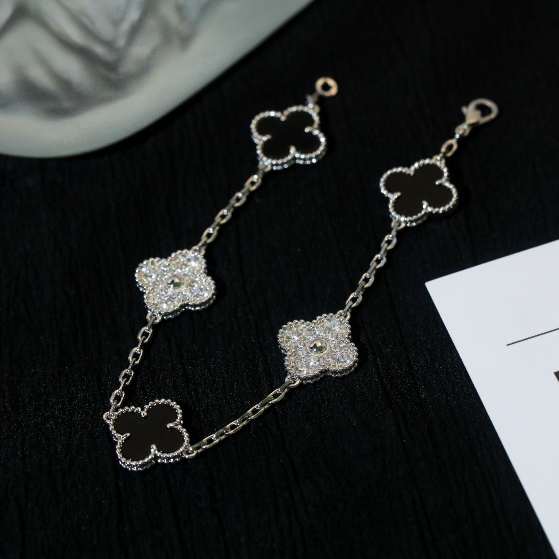 Bagsaaa V*n Cl**f & Arp*1s Silver & Black 5 motifs Bracelet
