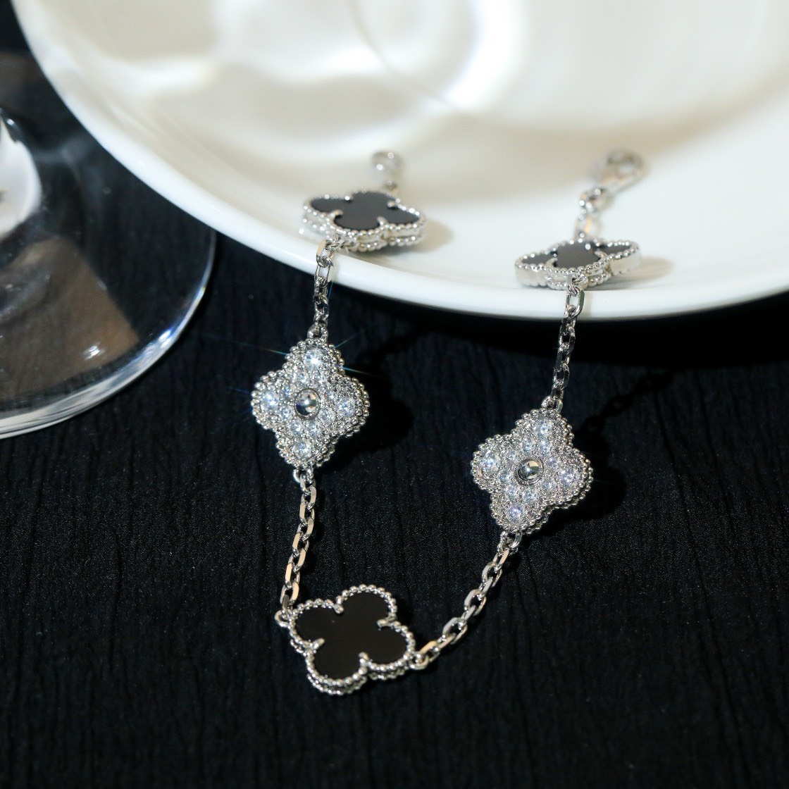Bagsaaa V*n Cl**f & Arp*1s Silver & Black 5 motifs Bracelet