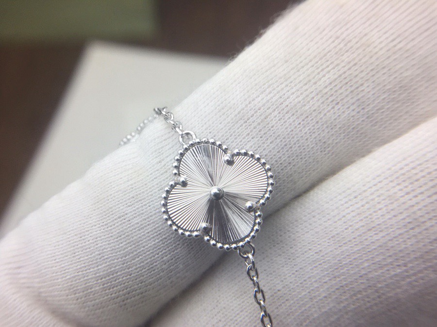 Bagsaaa V*n Cl**f & Arp*1s Silver 5 motifs Bracelet