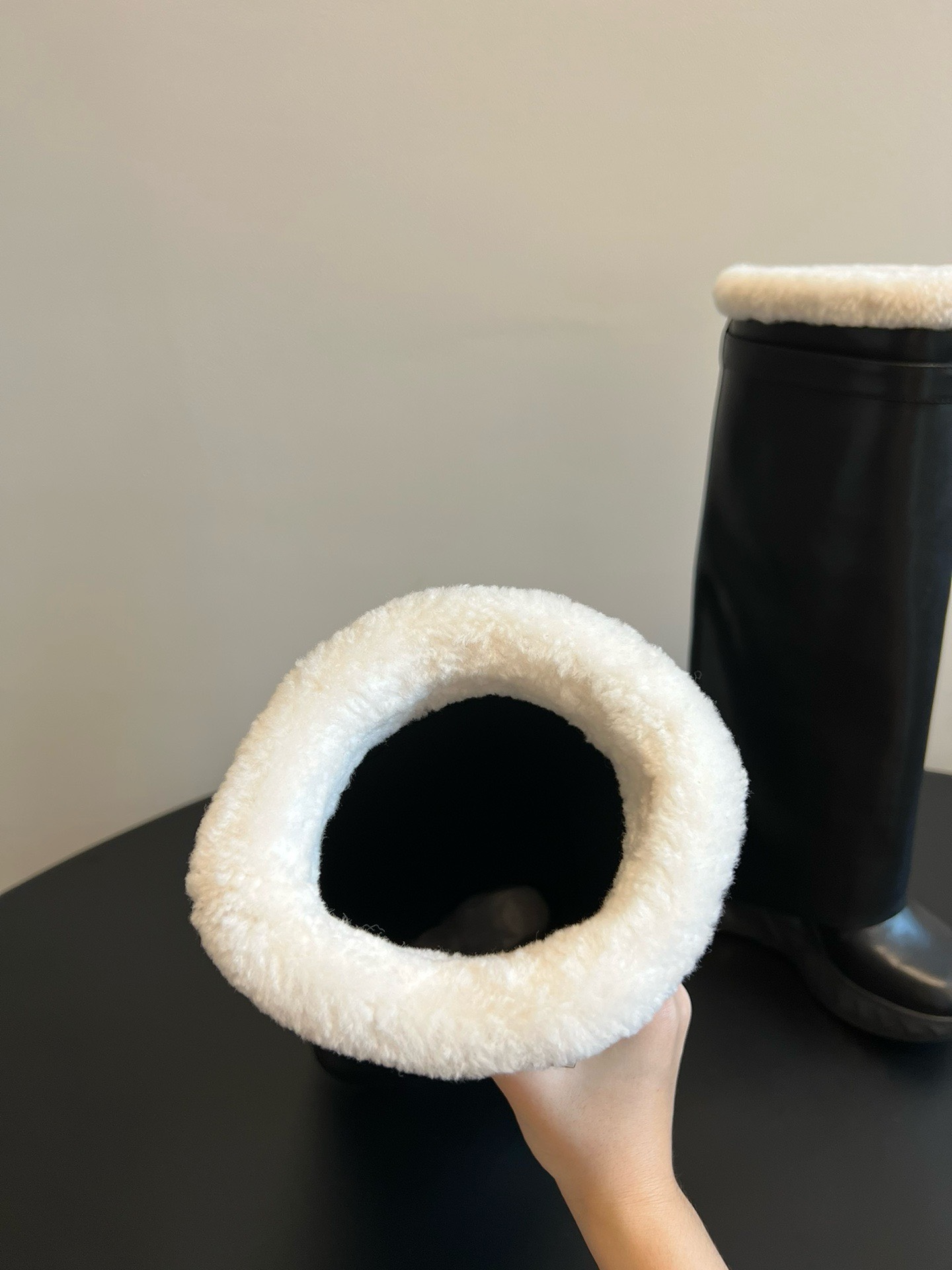 Bagsaaa Givenchy Shark Lock Sneakers Long Boots in shearling black
