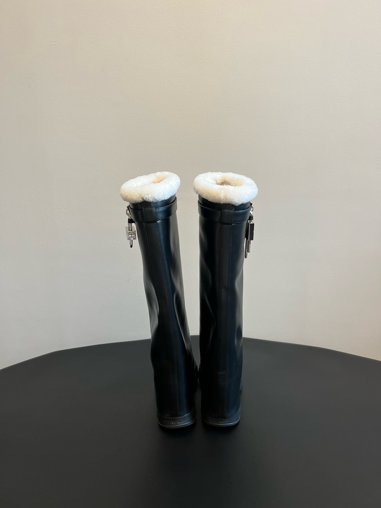 Bagsaaa Givenchy Shark Lock Sneakers Long Boots in shearling black