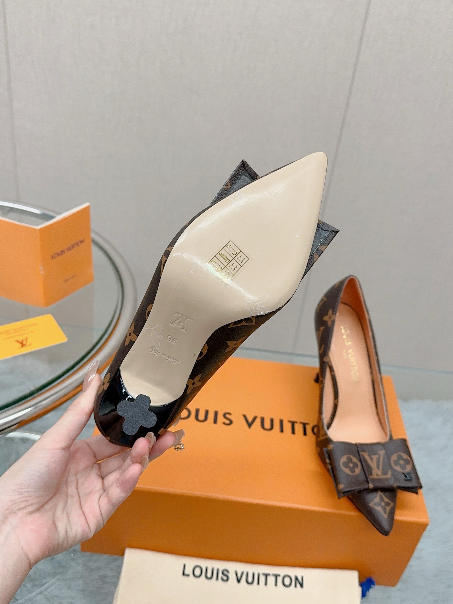 Bagsaaa L0vis Vvtt0n Monogram Canvas L0vise Bow Pointed Pumps