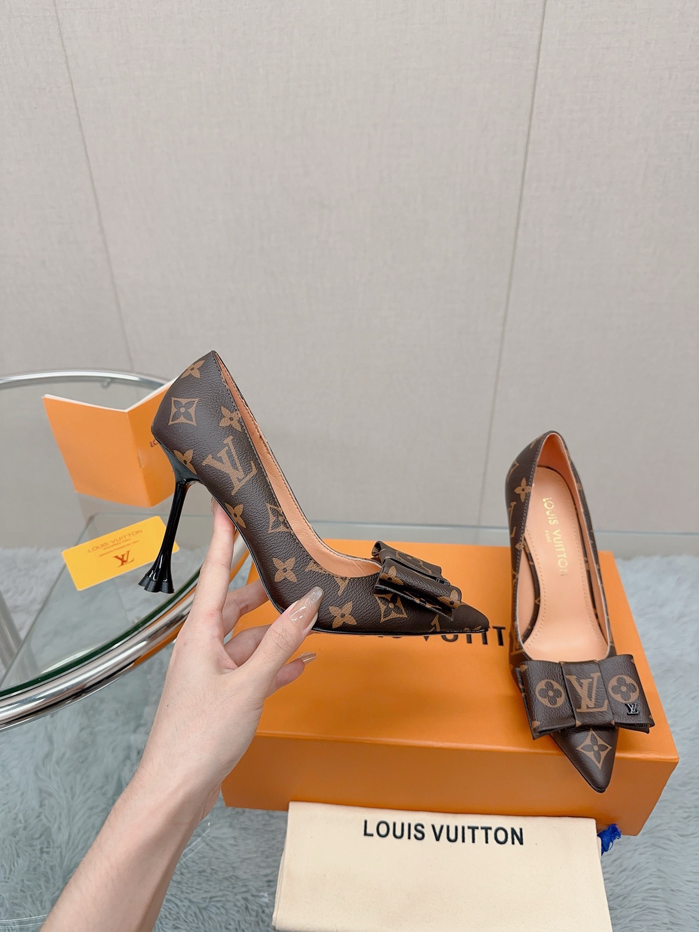 Bagsaaa L0vis Vvtt0n Monogram Canvas L0vise Bow Pointed Pumps