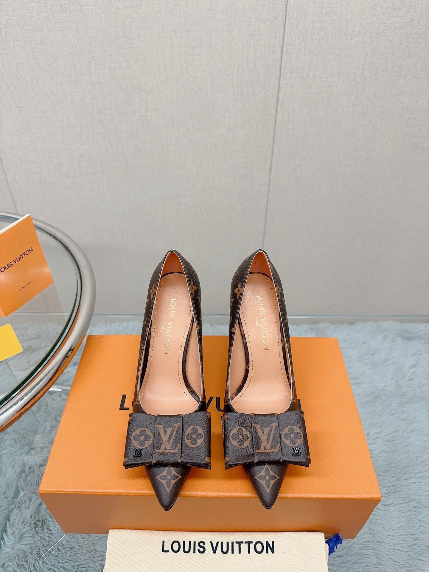 Bagsaaa L0vis Vvtt0n Monogram Canvas L0vise Bow Pointed Pumps