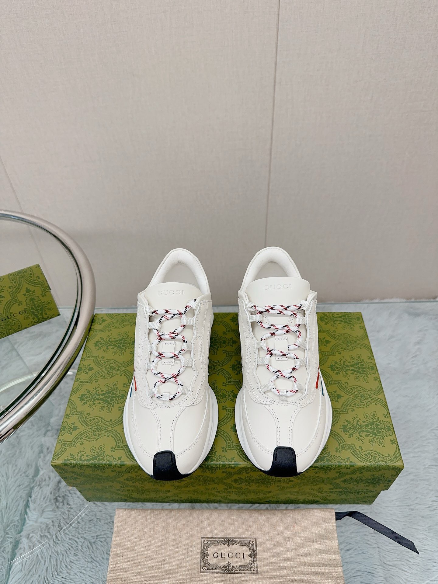 Bagsaaa Gvc*1 Run Gg-logo Leather Trainers In Red White