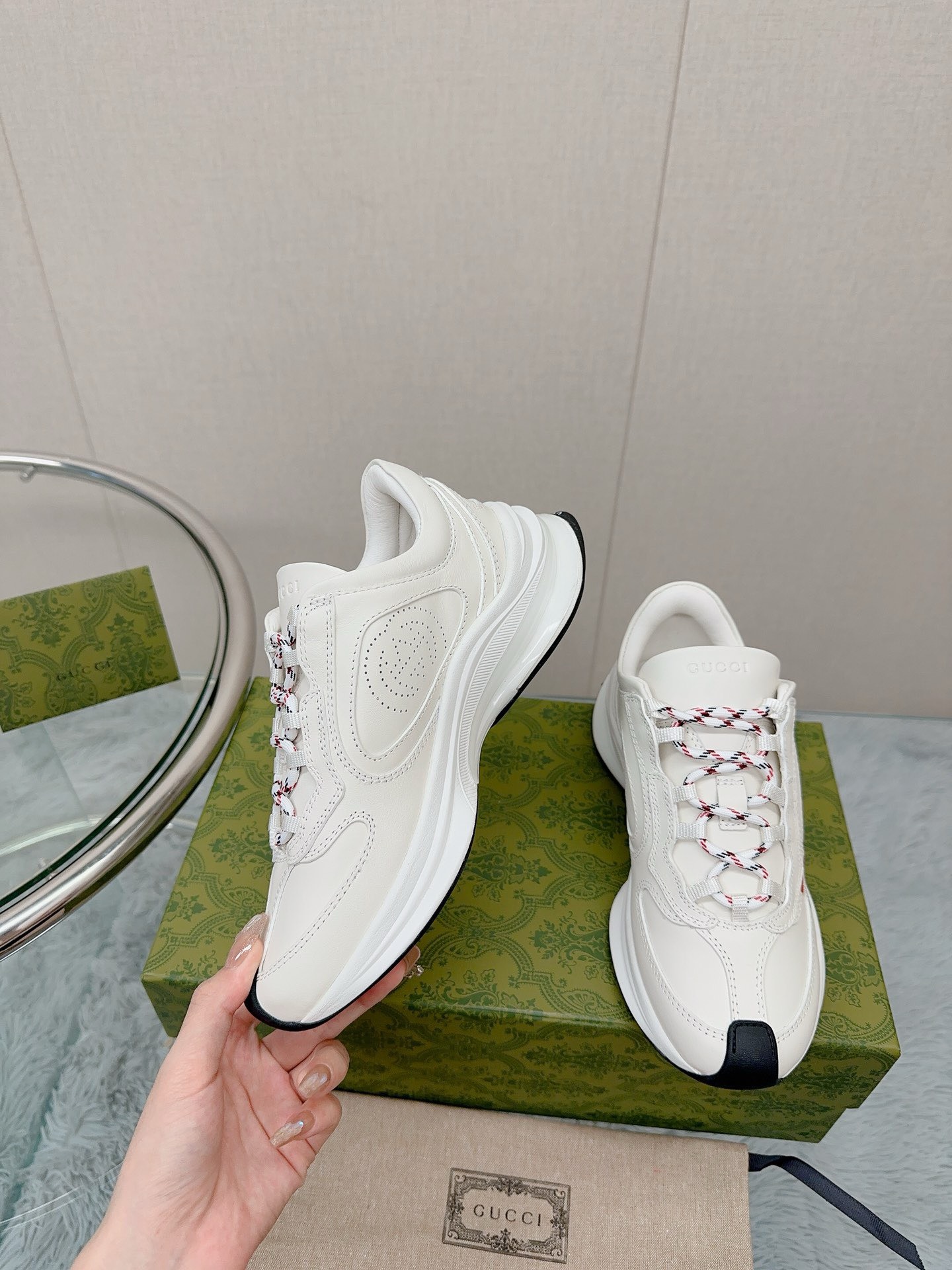 Bagsaaa Gvc*1 Run Gg-logo Leather Trainers In Red White