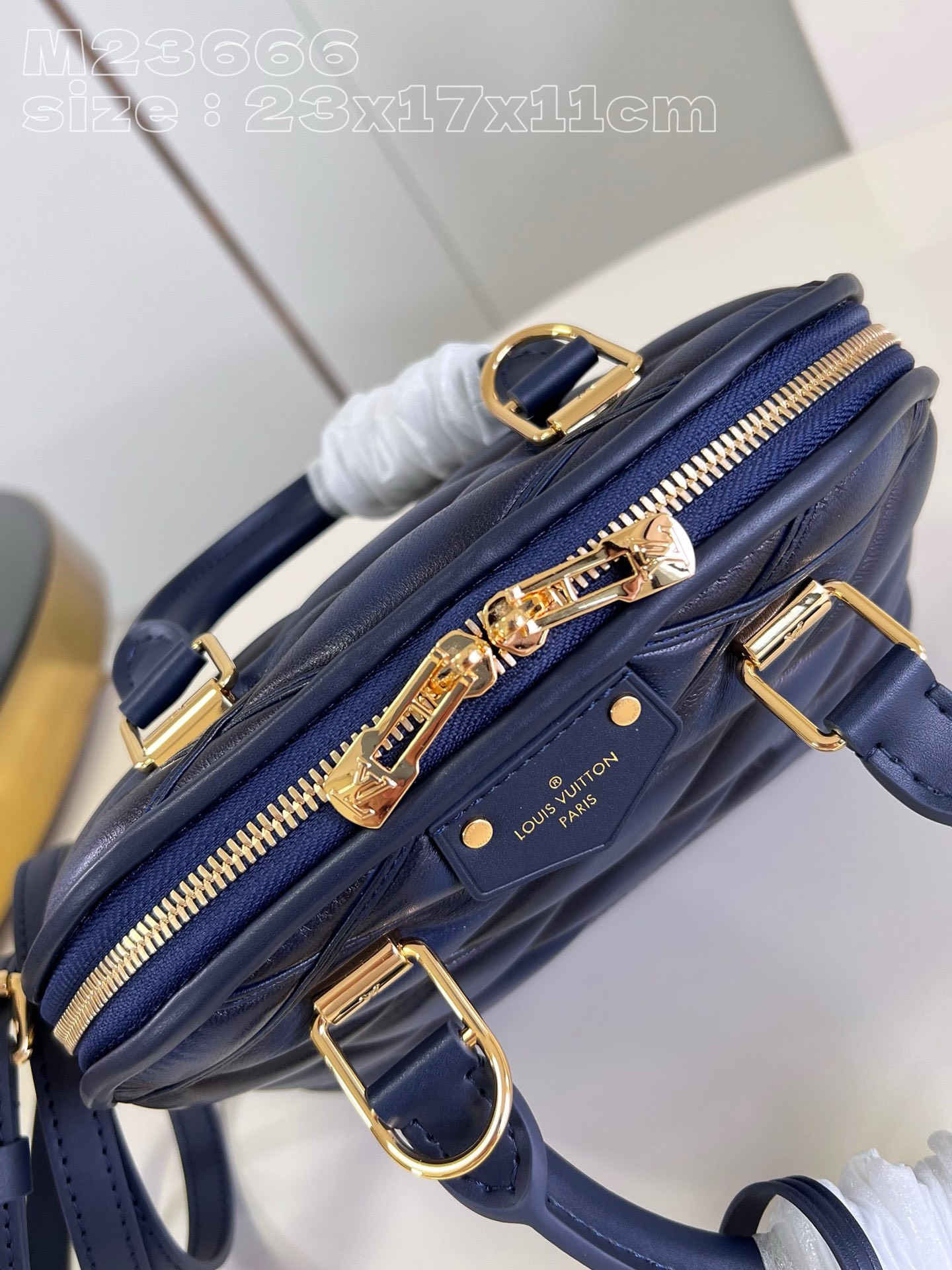 Bagsaaa L0vis Vvtt0n Alma BB Blue In Crisscross lining - 23x17x11cm