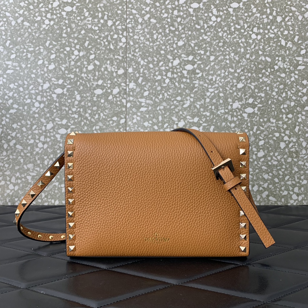Bagsaaa Va1e*ntin0 Garavani Small Rockstud Leather Shoulder Brown Bag - 22.5*15.5*6cm