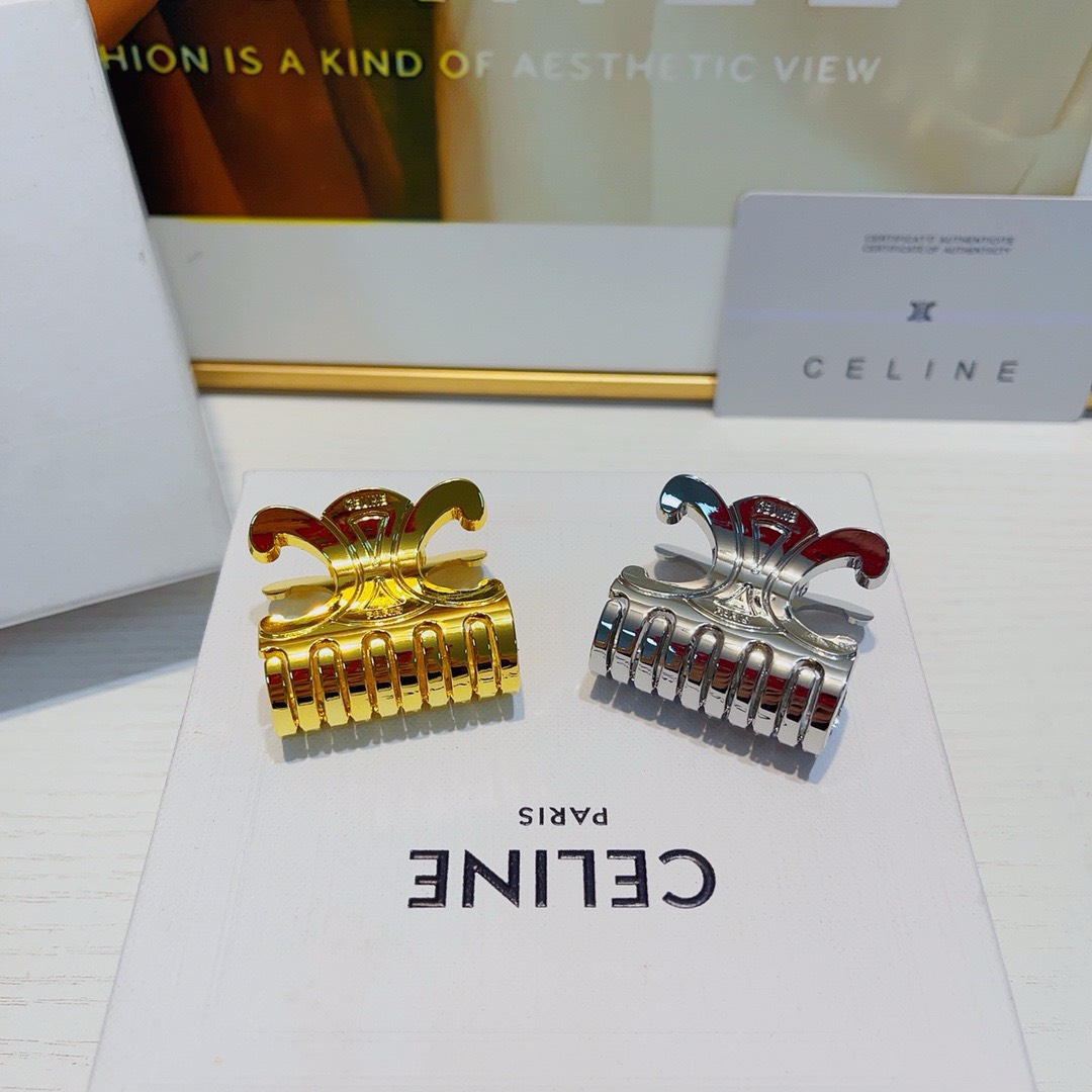 Bagsaaa Ce1i*e Gold/Silver Hairclip