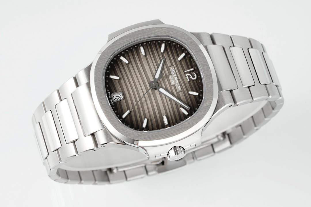 Bagsaaa Pat*k Phi1i*pe Nautilus Rose Silver & black 32 mm