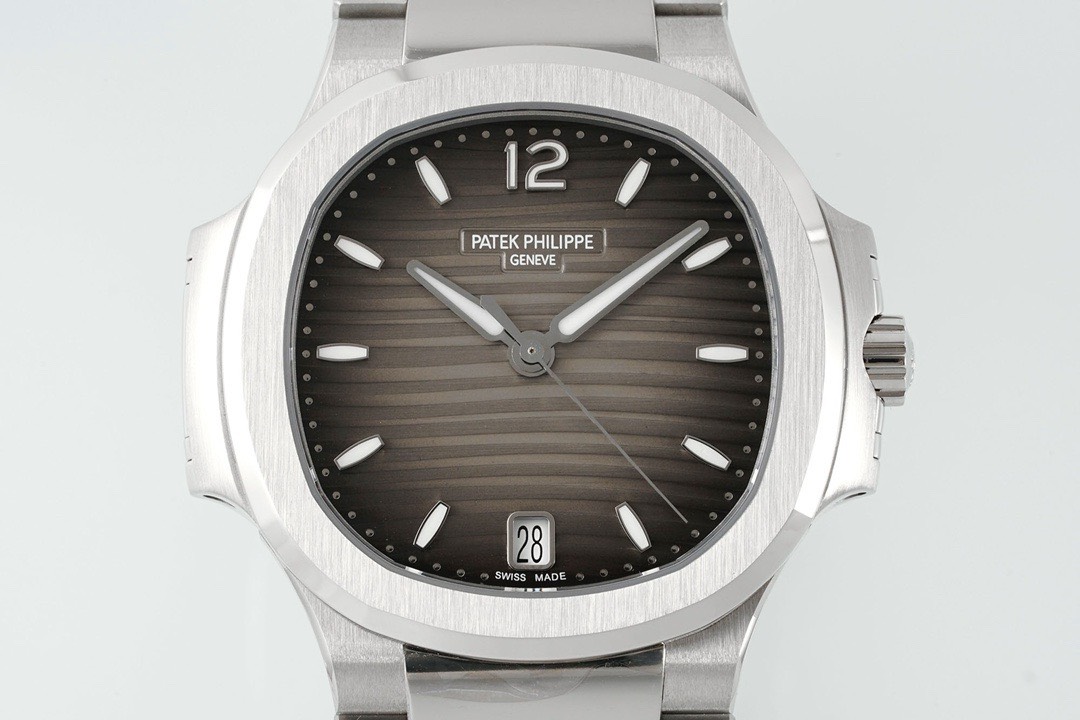 Bagsaaa Pat*k Phi1i*pe Nautilus Rose Silver & black 32 mm