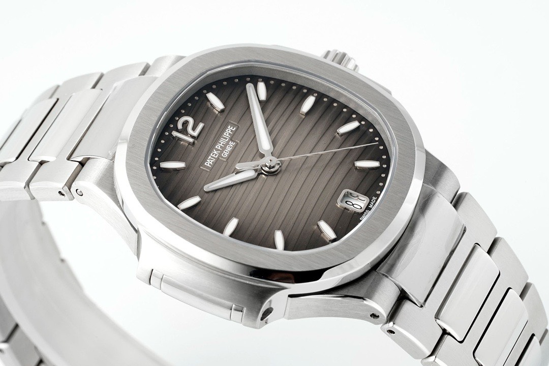 Bagsaaa Pat*k Phi1i*pe Nautilus Rose Silver & black 32 mm