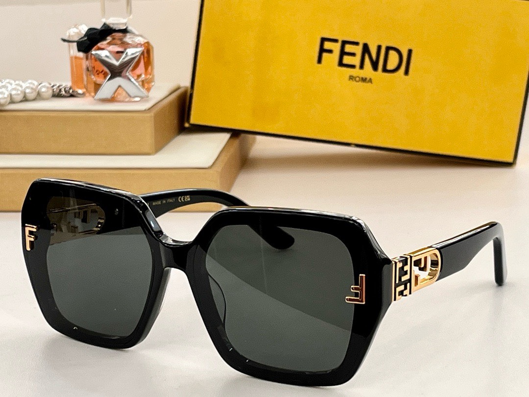 Bagsaaa F**di Sunglasses