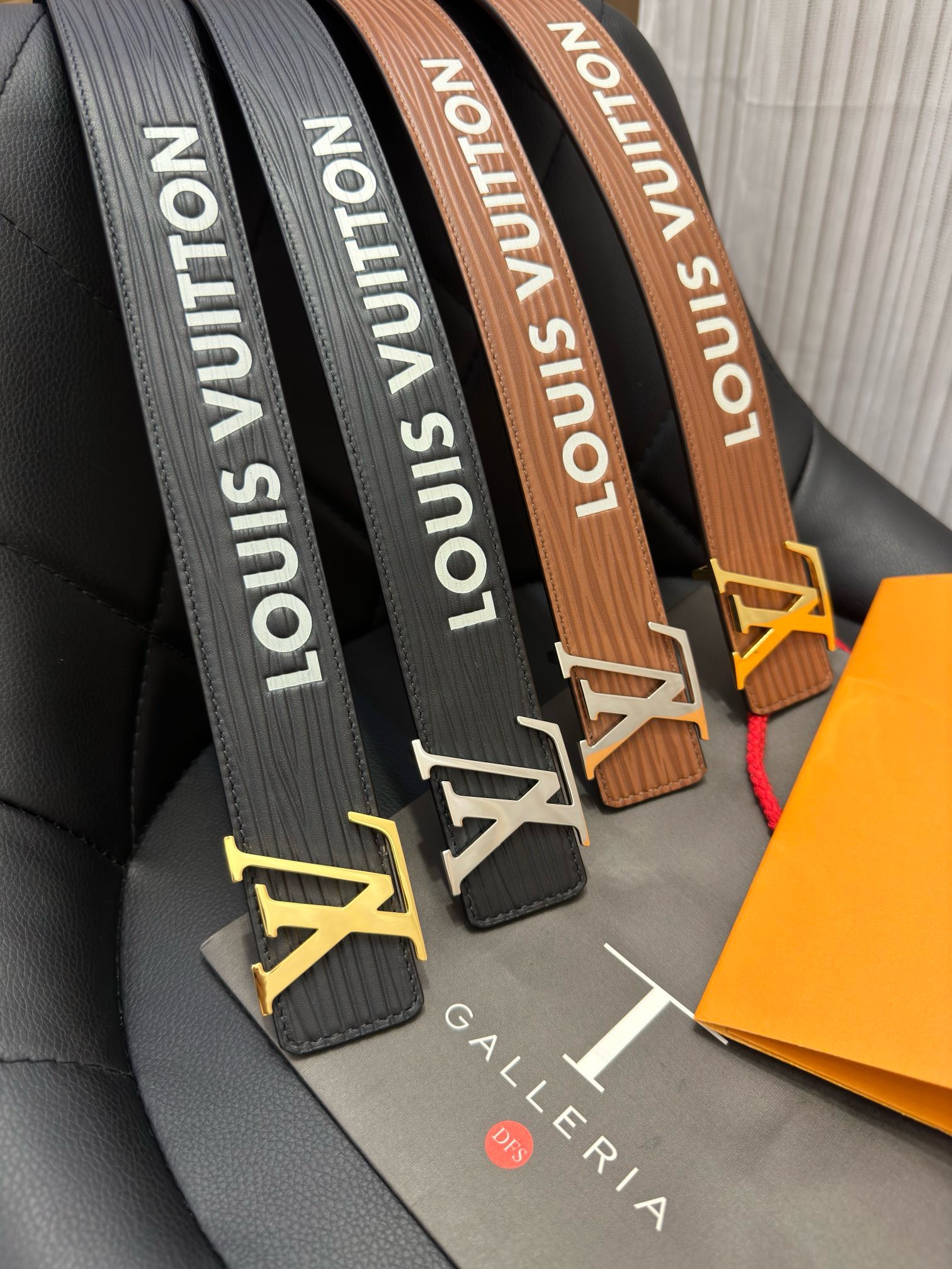 Bagsaaa L0vis Vvtt0n Belt