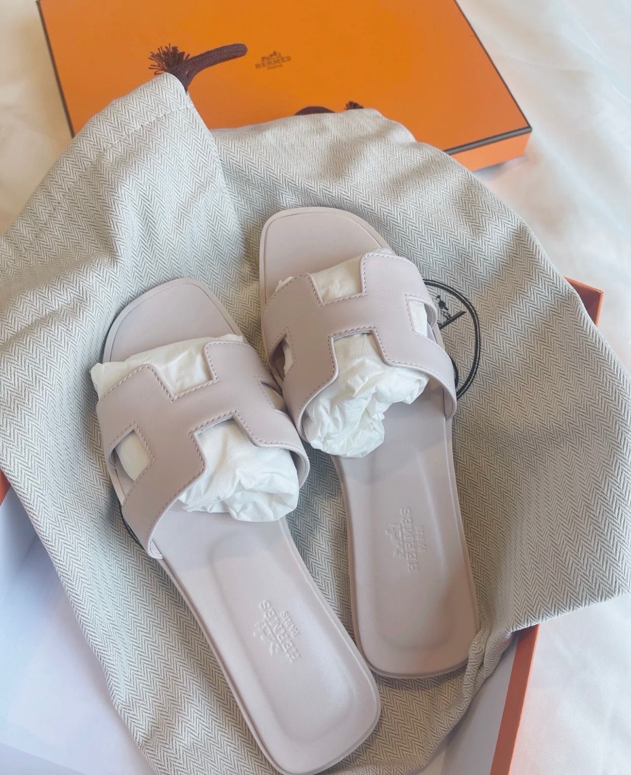 Bagsaaa H**me5 Oran Box calfskin pink