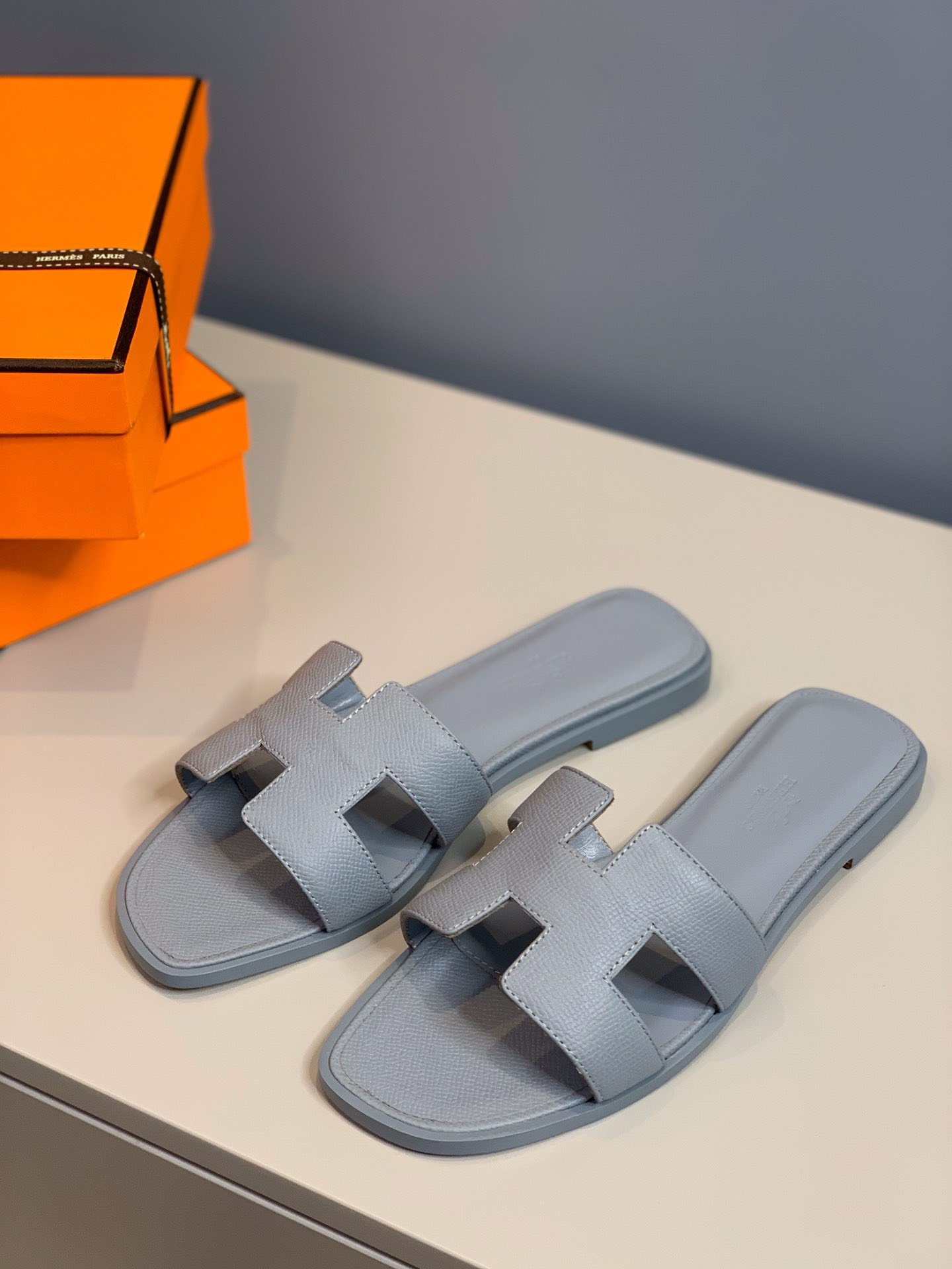 Bagsaaa H**me5 Oran Blue Slides