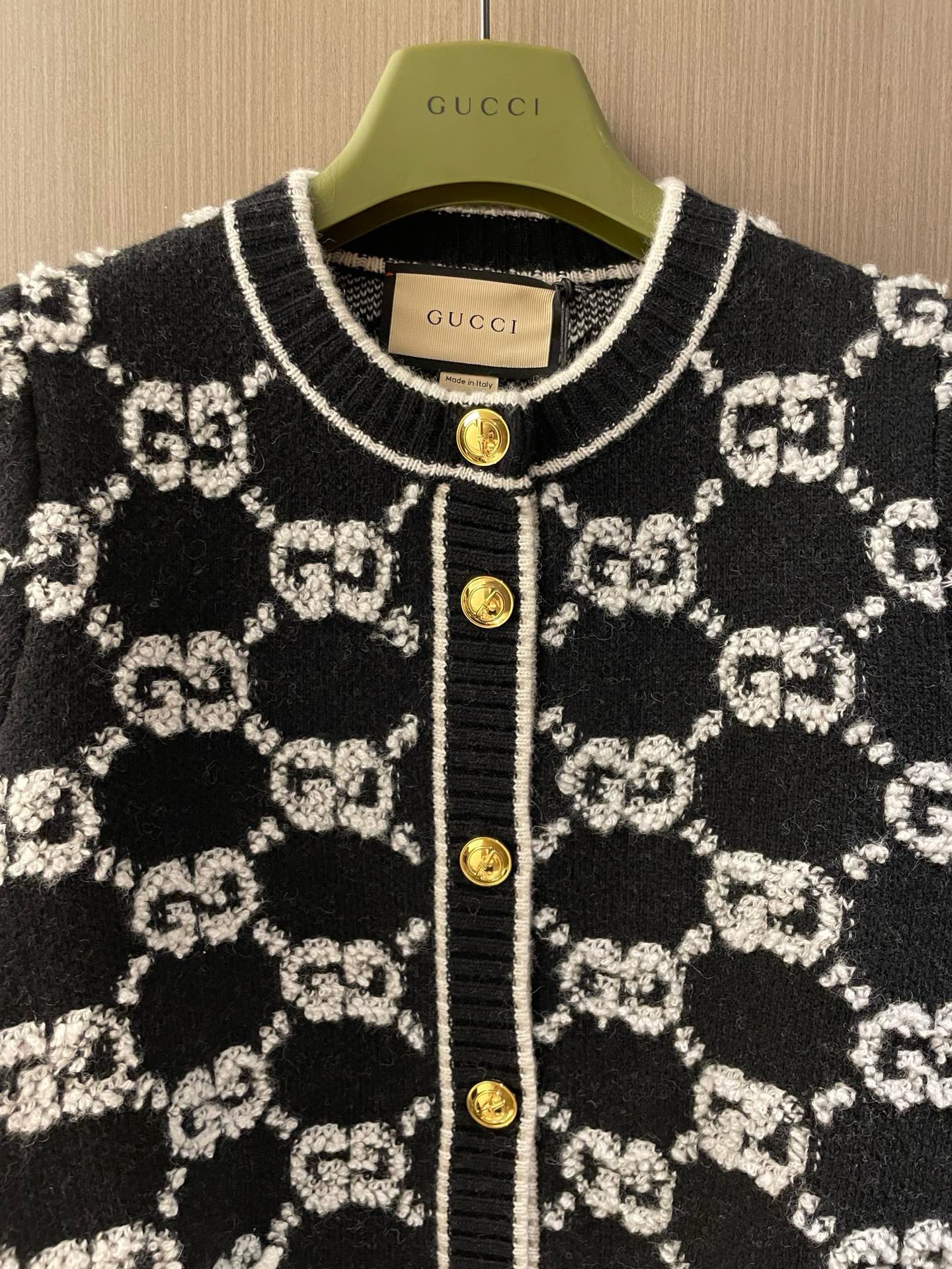 Bagsaaa Gvc*1 Cardigan In Black 02