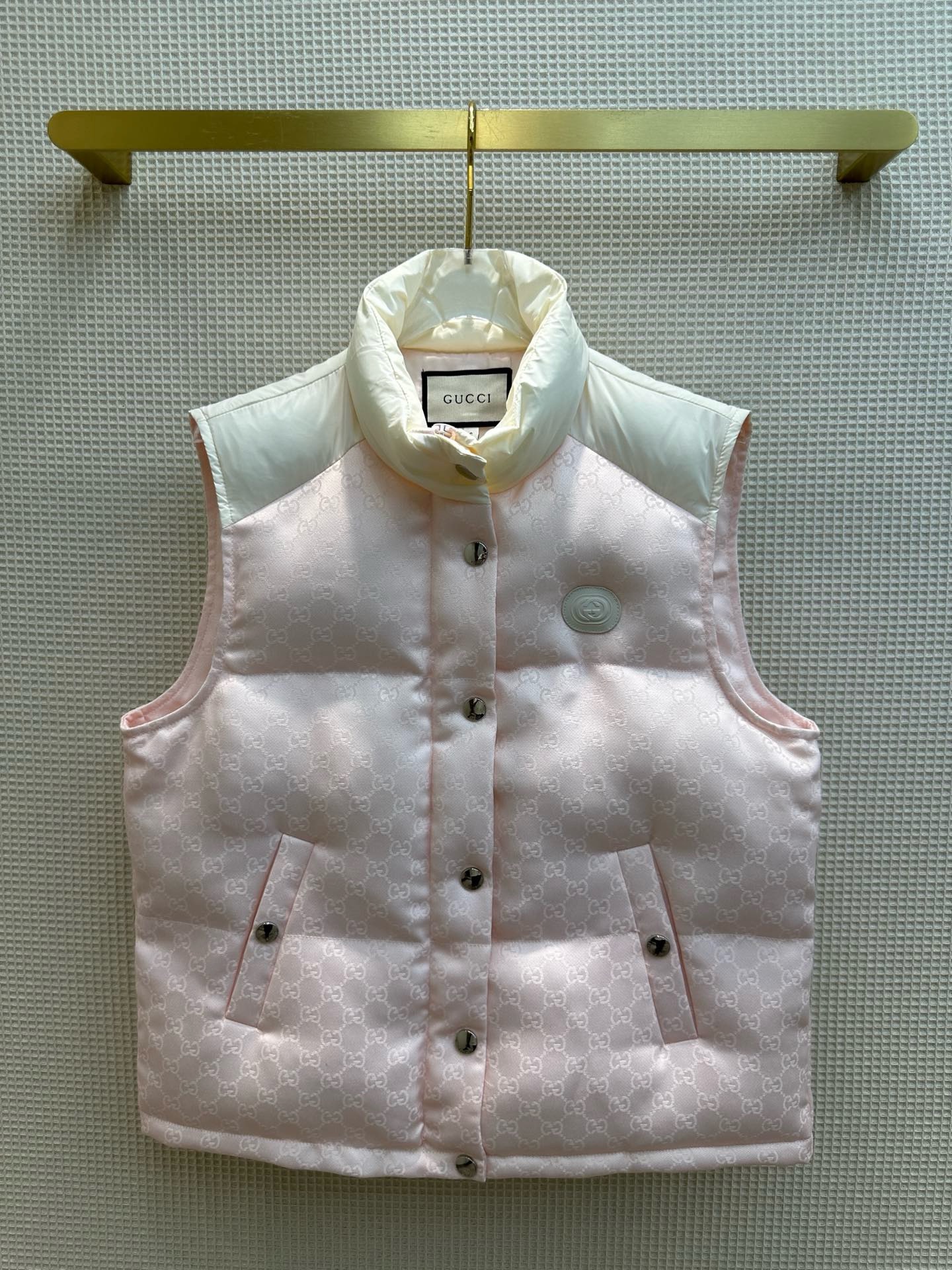 Bagsaaa Gvc*1 GG COTTON CANVAS PADDED GILET Pink