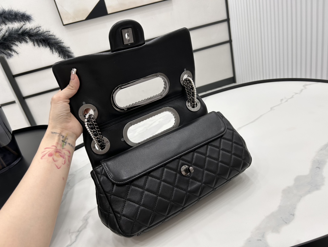 Bagsaaa Ch**el Double Flap Bag with Cut Out Handle and Multi Chain Black Leather - 28＊20＊7cm