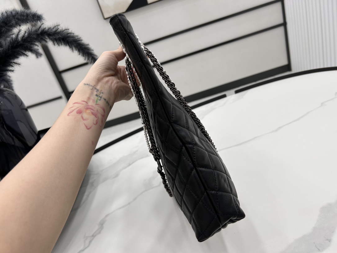 Bagsaaa Ch**el Black Lambskin Bag - 32x28x5cm