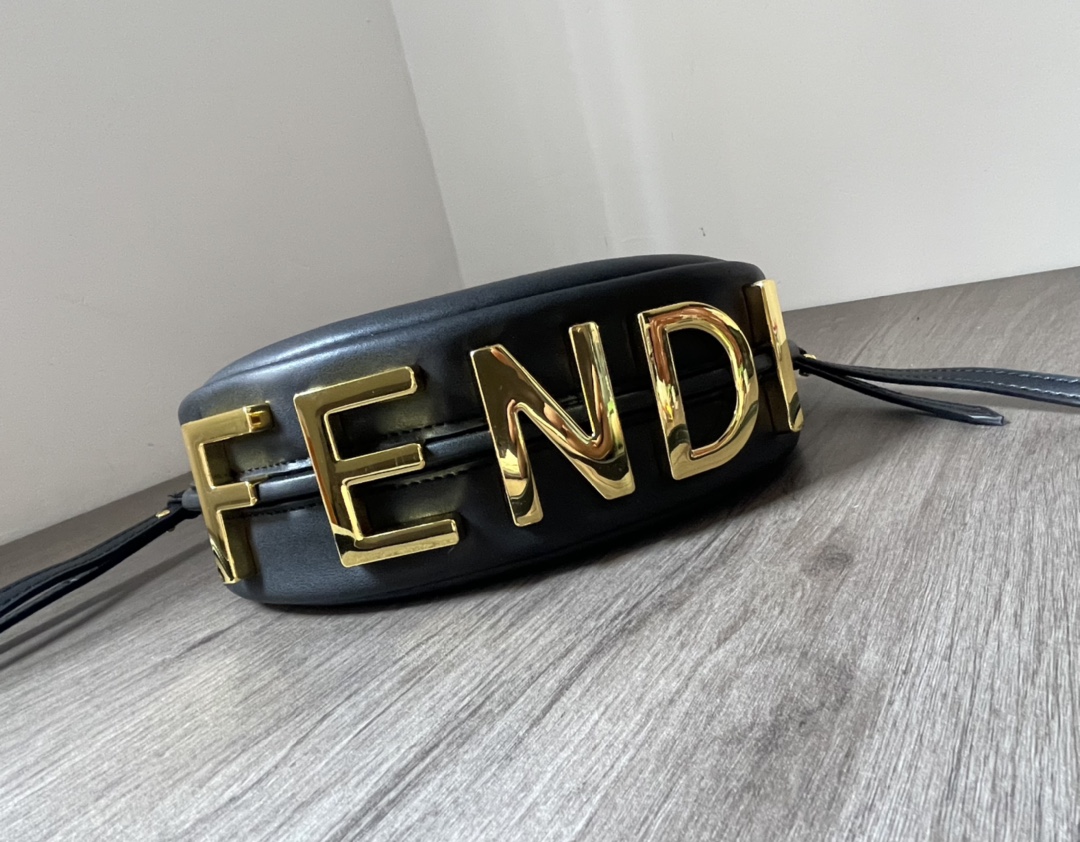 Bagsaaa F**digraphy in FF Logo Black 20x13x7cm