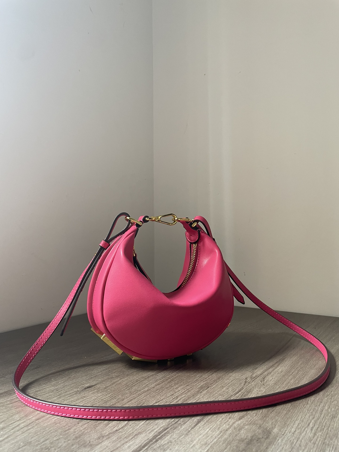 Bagsaaa F**digraphy in FF Logo Pink 20x13x7cm